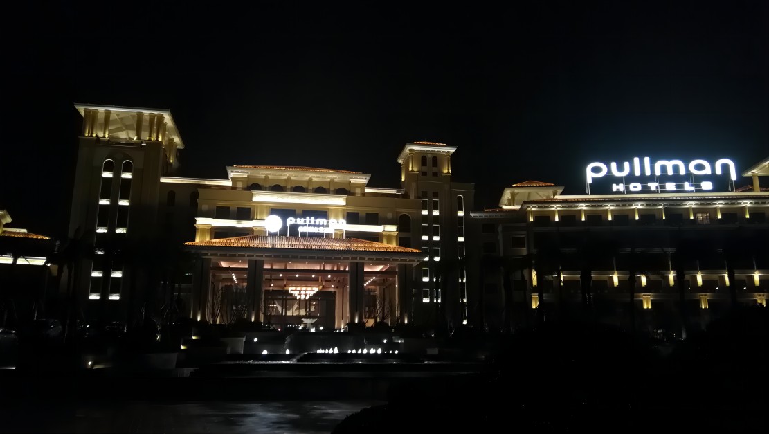 岳陽洞庭國際鉑爾曼酒店 換熱機(jī)組安裝